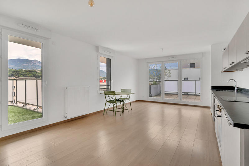 Appartement - 86 m² - 4 pièces