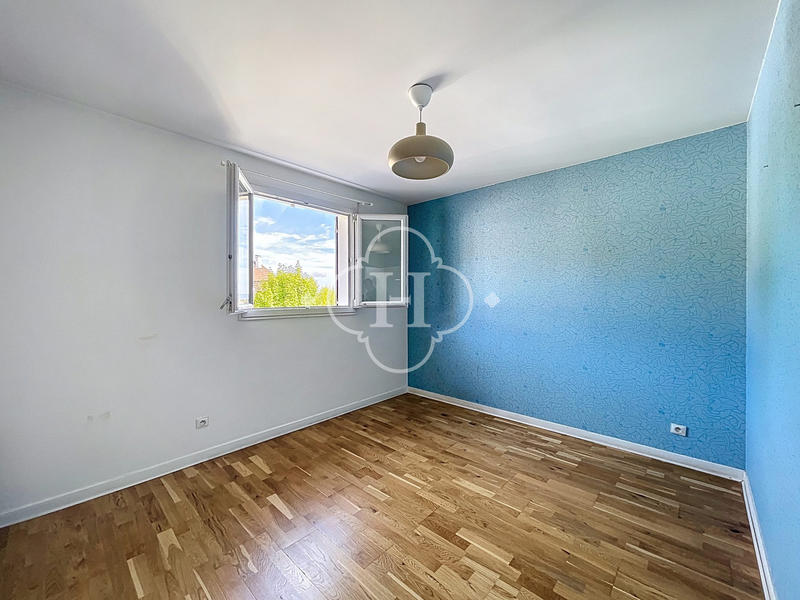 Maison - 195 m² - 7 pièces