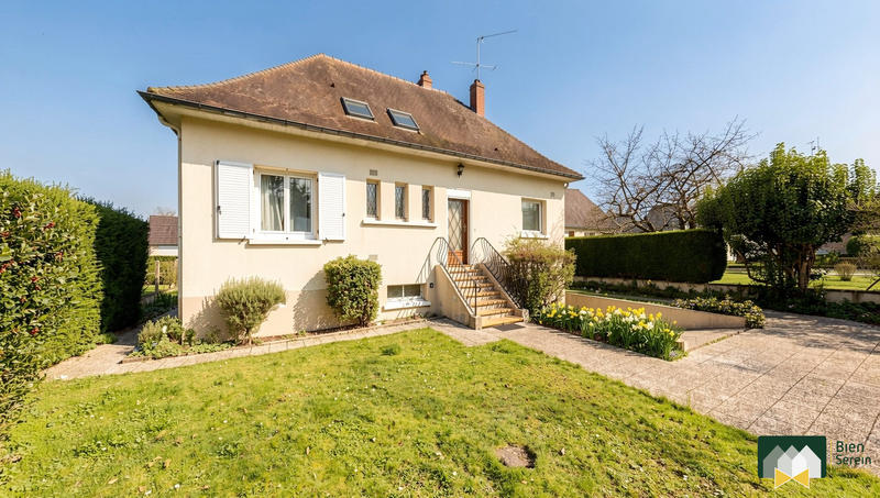 Maison - 95 m² - 5 pièces