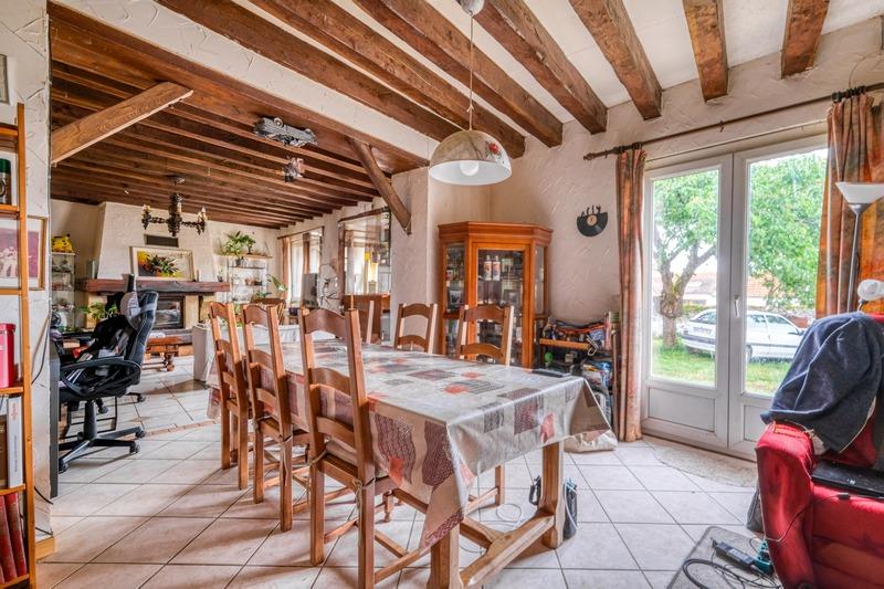 Maison - 261 m² - 10 pièces