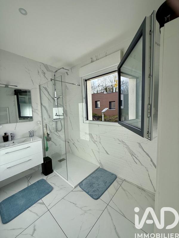 Maison - 84 m² - 4 pièces