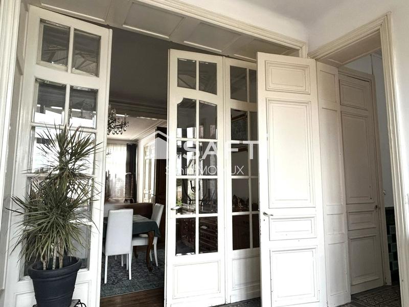 Maison de maîtres - 224 m² - 10 pièces