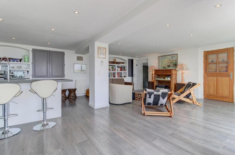 Villa - 250 m² - 7 pièces