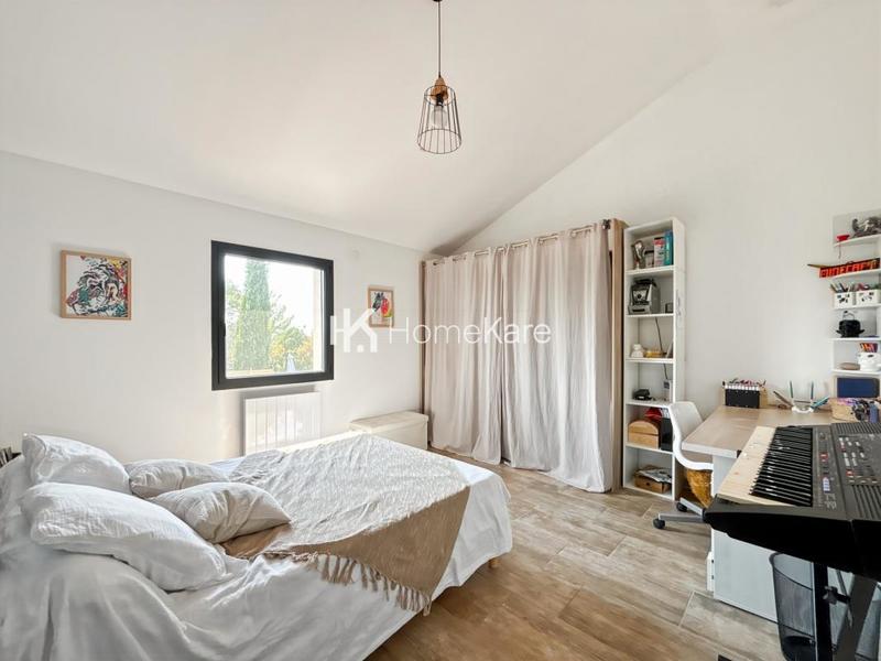 Maison - 185 m² - 4 pièces