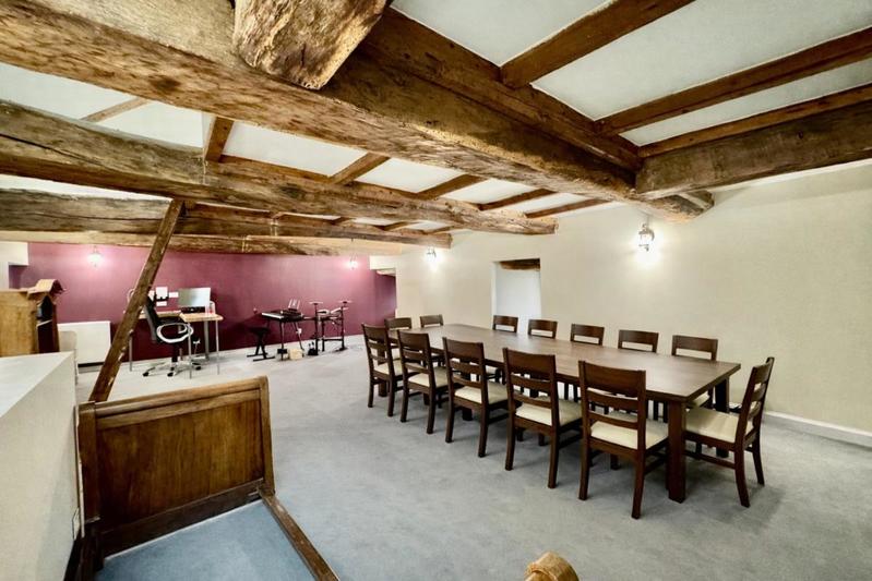 Demeure - 202 m² - 8 pièces