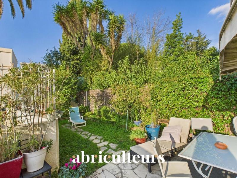 Appartement ancien - 72 m² - 3 pièces