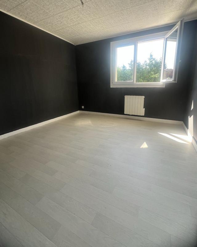 Appartement - 661 m² - 28 pièces