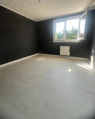 Appartement - 661 m² - 28 pièces