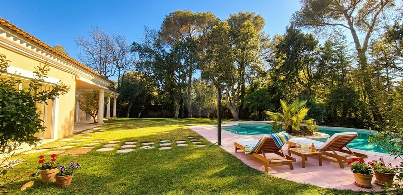 Villa - 230 m² - 7 pièces