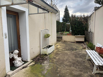 Maison - 213 m² - 7 pièces