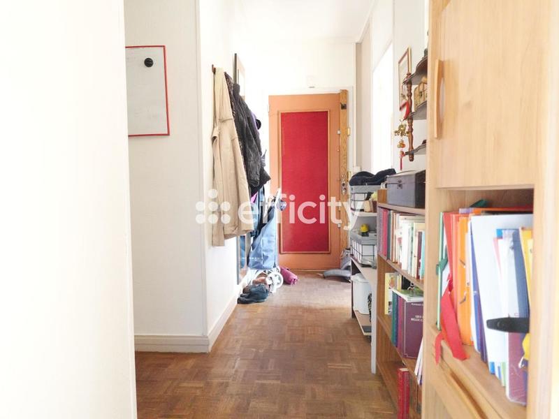 Appartement - 80 m² - 4 pièces