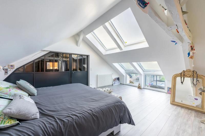 Corps de ferme - 270 m² - 9 pièces