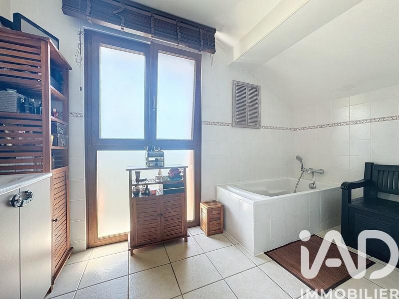 Duplex - 92 m² - 4 pièces