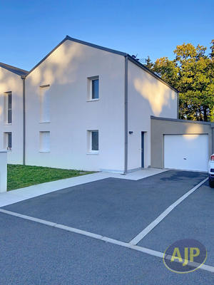Maison - 88 m² - 4 pièces