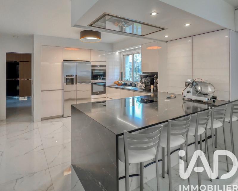 Appartement - 135 m² - 5 pièces