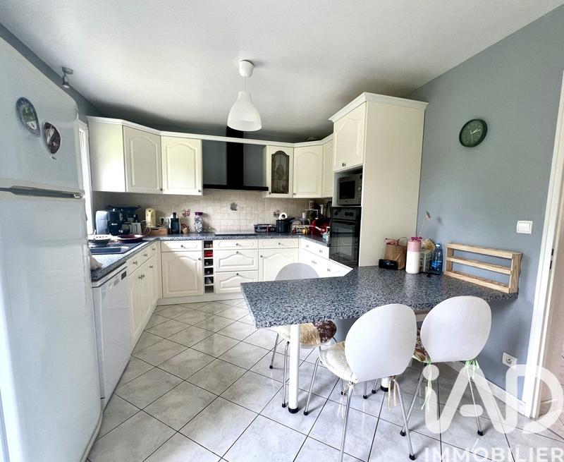 Maison - 179 m² - 8 pièces