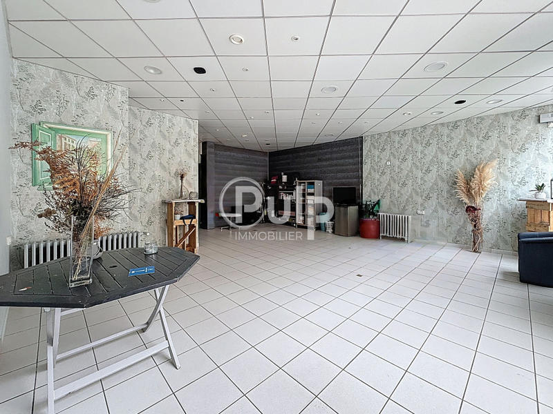 Maison - 210 m² - 10 pièces