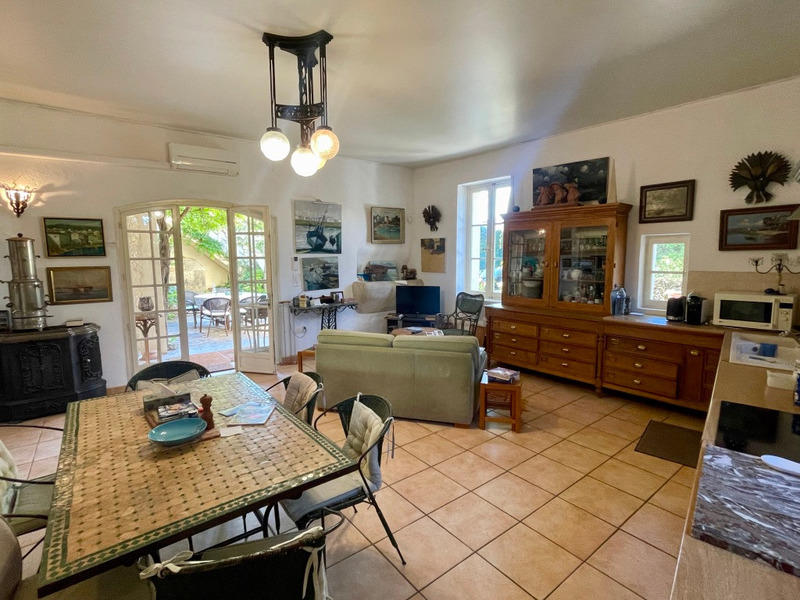 Maison - 205 m² - 7 pièces