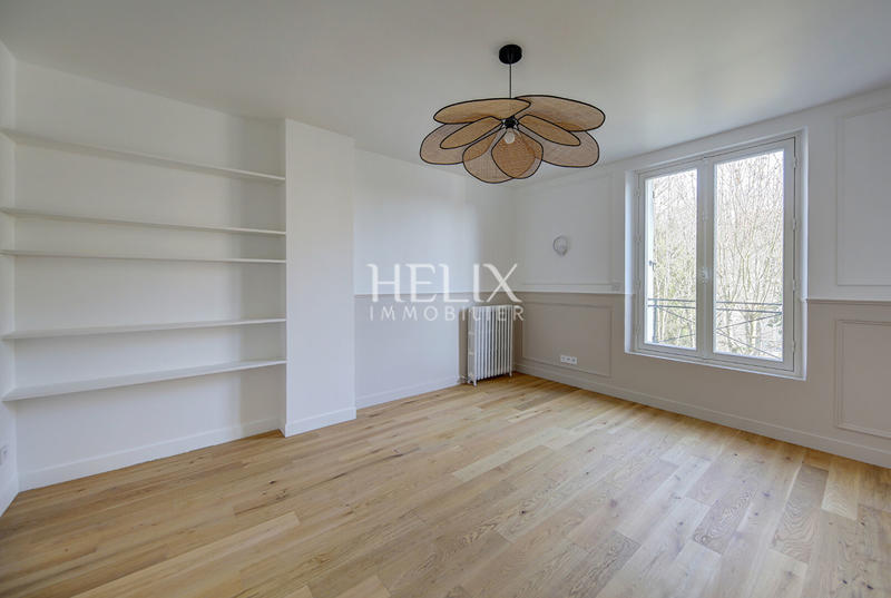 Maison - 383 m² - 9 pièces