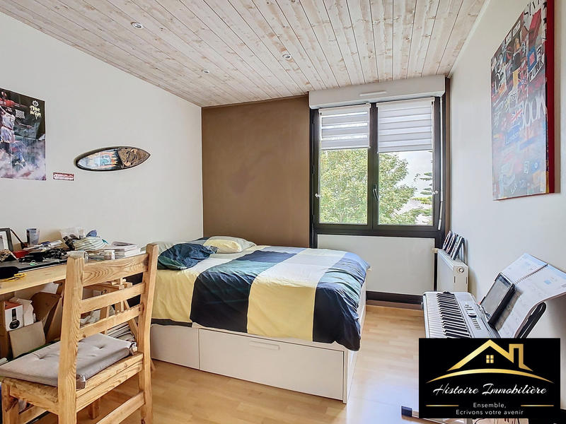 Appartement - 80 m² - 4 pièces