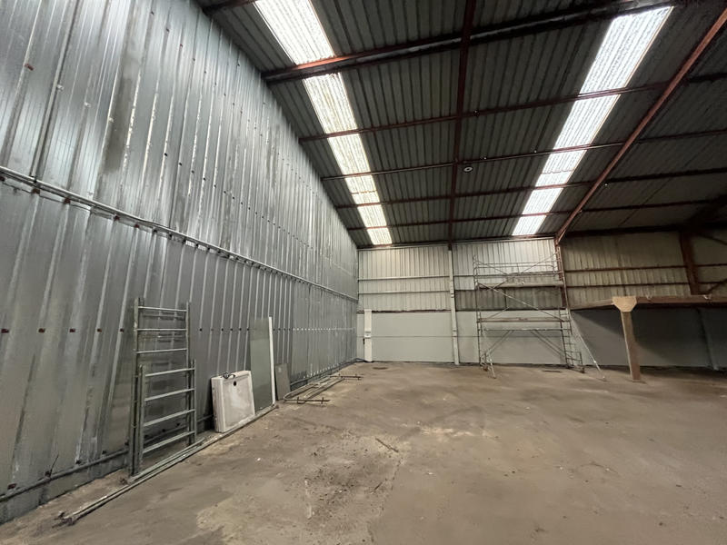 Entrepôt - 400 m²