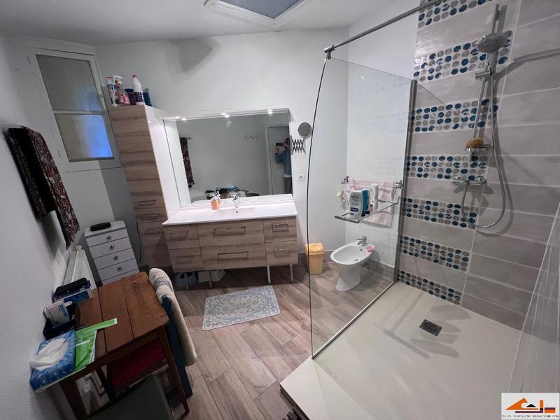 Maison - 380 m² - 8 pièces