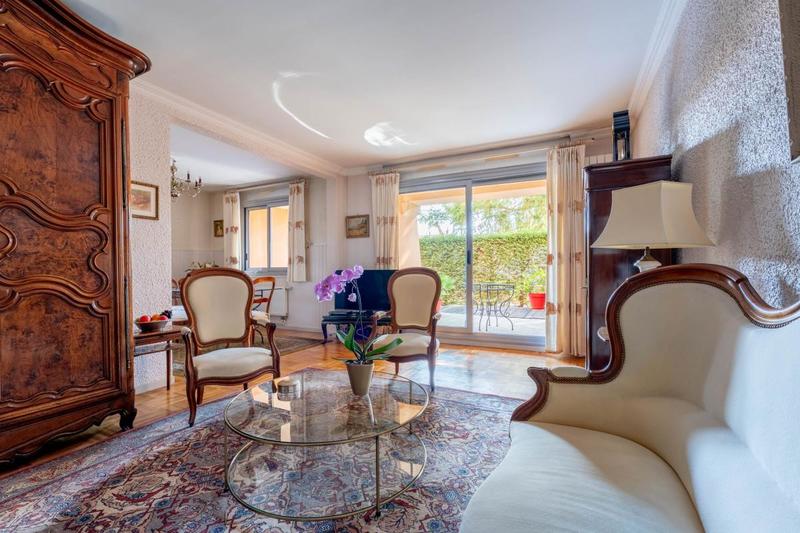 Appartement - 90 m² - 4 pièces