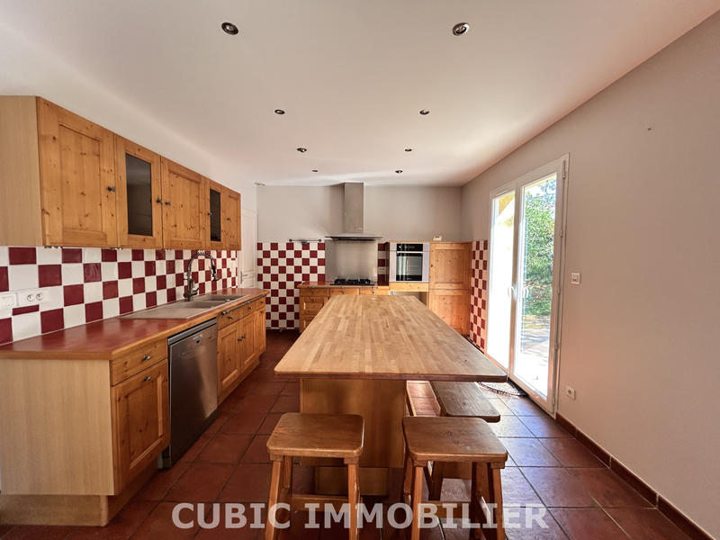 Villa - 140 m² - 7 pièces