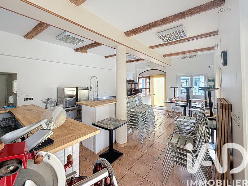 Maison - 180 m² - 5 pièces