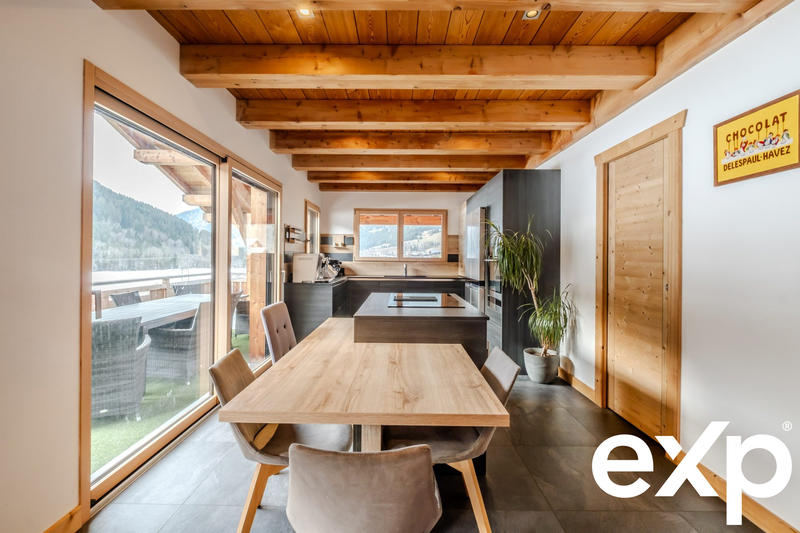 Châlet - 265 m² - 10 pièces