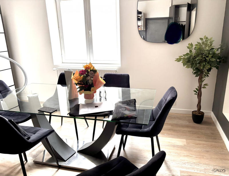 Appartement - 60 m² - 2 pièces