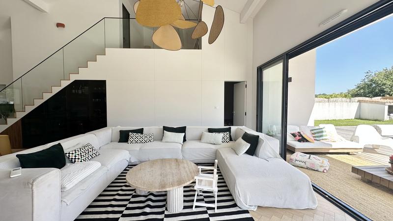 Maison - 140 m² - 6 pièces