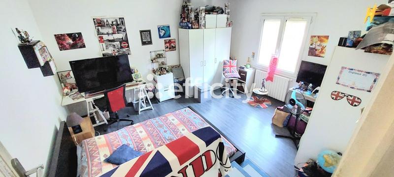 Villa - 180 m² - 7 pièces