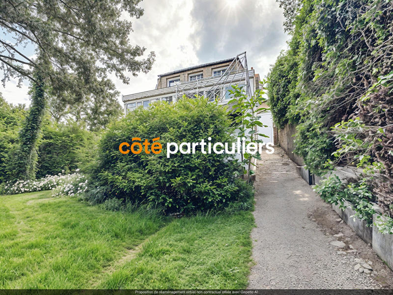 Maison - 180 m² - 8 pièces