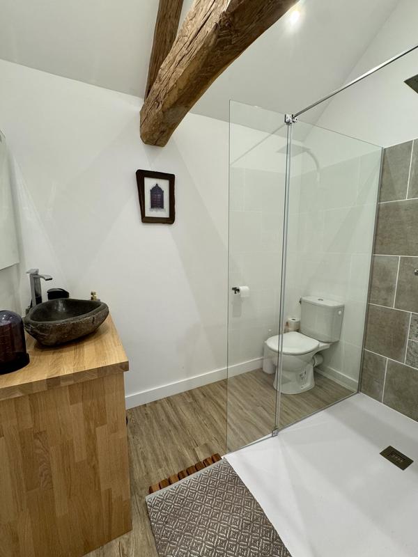 Maison - 221 m² - 9 pièces