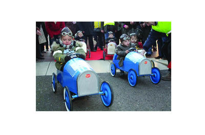 Course de voitures à pédales