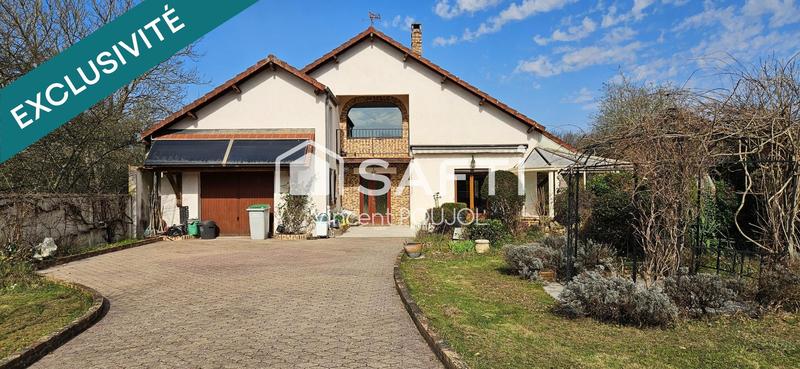 Maison - 300 m² - 9 pièces