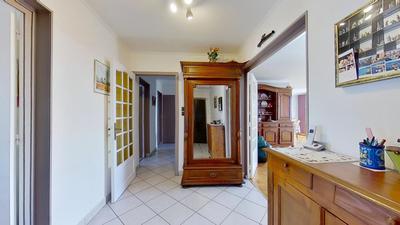 Appartement - 99 m² - 4 pièces