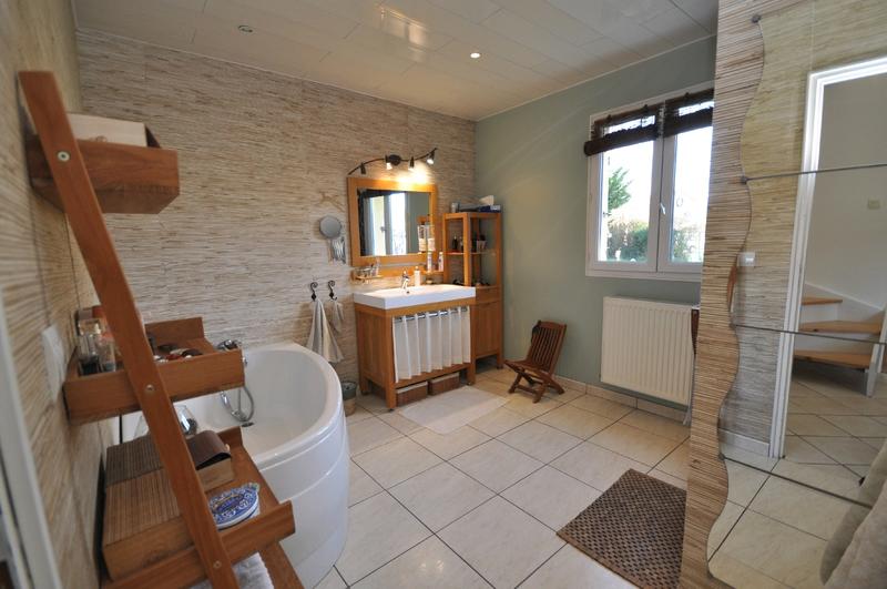 Maison - 137 m² - 6 pièces