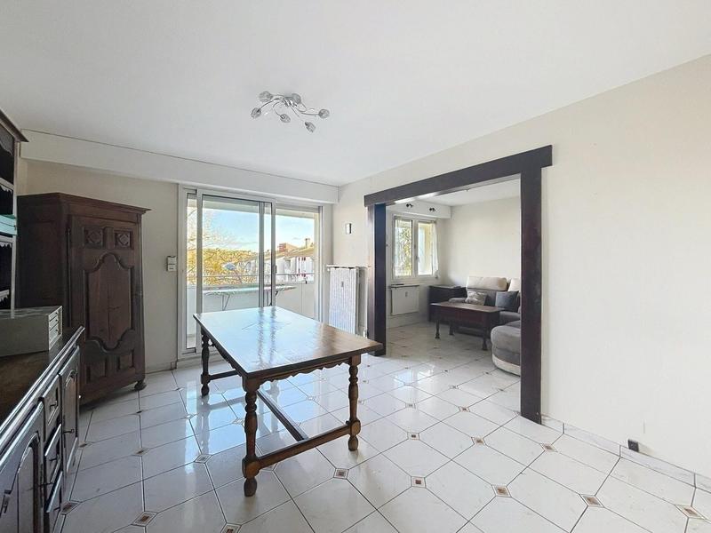 Appartement - 77 m² - 4 pièces