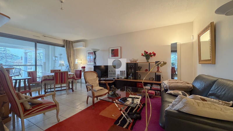 Appartement - 75 m² - 3 pièces