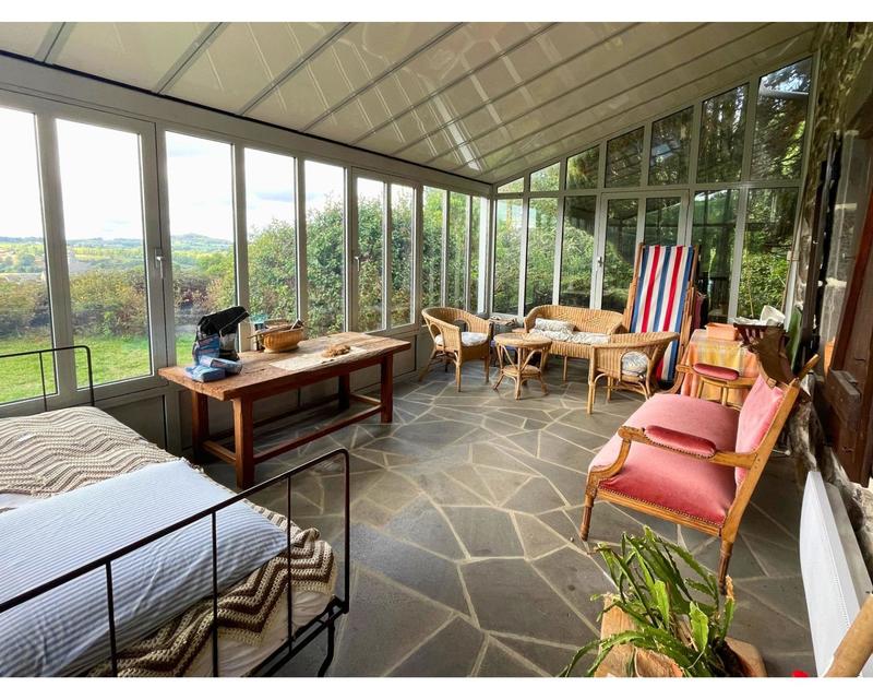 Maison - 300 m² - 20 pièces