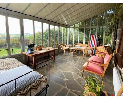 Maison - 300 m² - 20 pièces