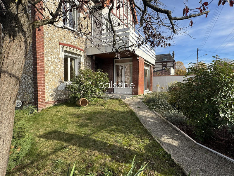 Maison - 122 m² - 6 pièces