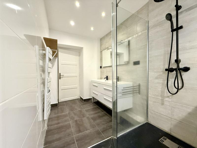 Appartement - 79 m² - 5 pièces