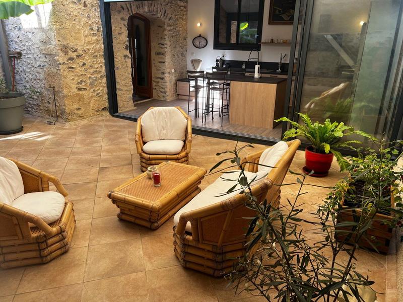 Maison - 315 m² - 10 pièces