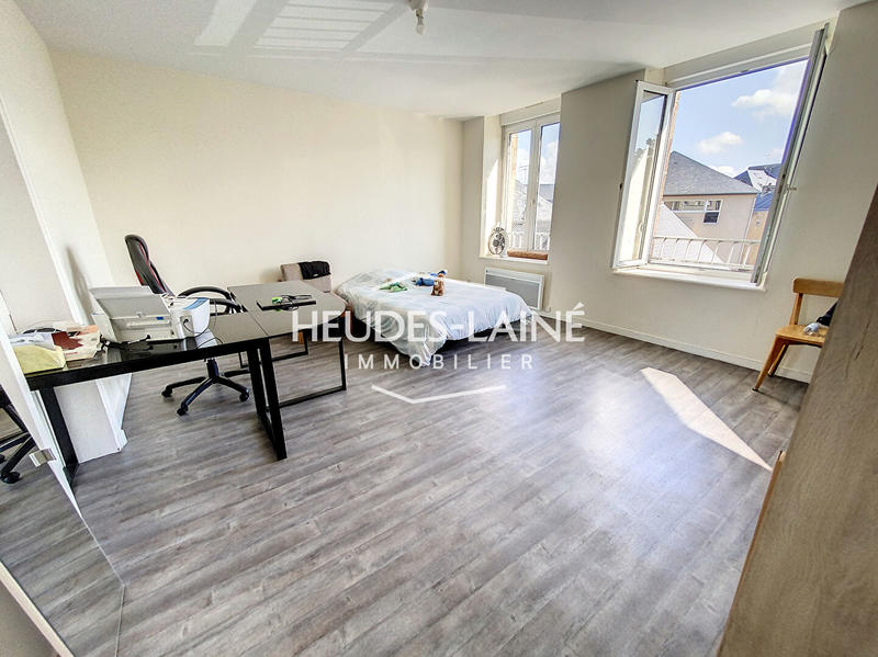 Appartement - 99 m² - 4 pièces