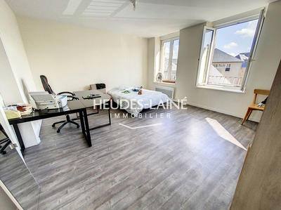 Appartement - 99 m² - 4 pièces
