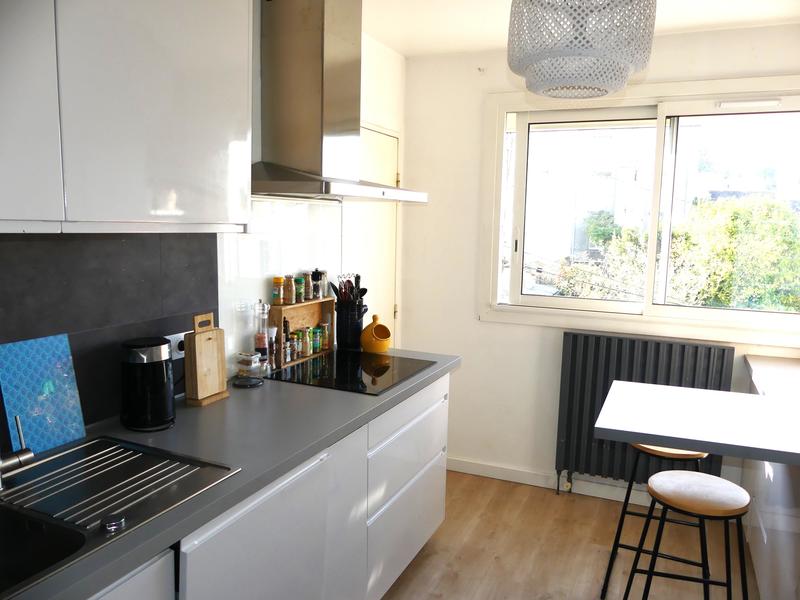 Appartement - 100 m² - 6 pièces