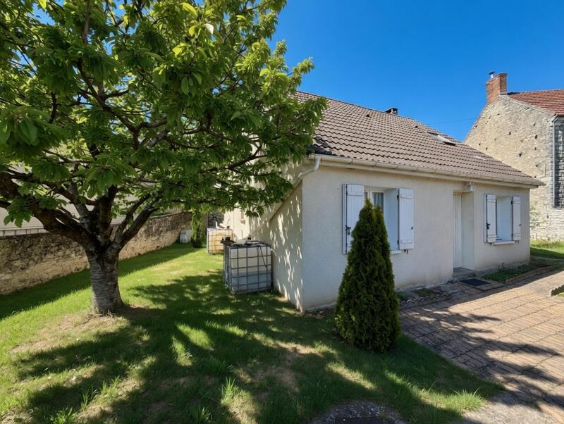 Maison - 90 m² - 5 pièces